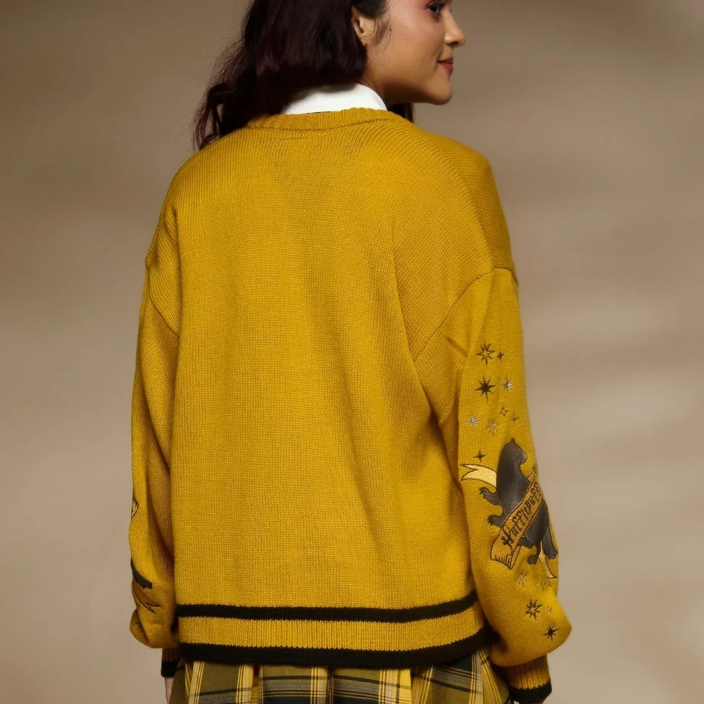 Hot Topic Harry Potter Hufflepuff Skimmer Girls Cardigan- NWT Size XL - Picture 3 of 7